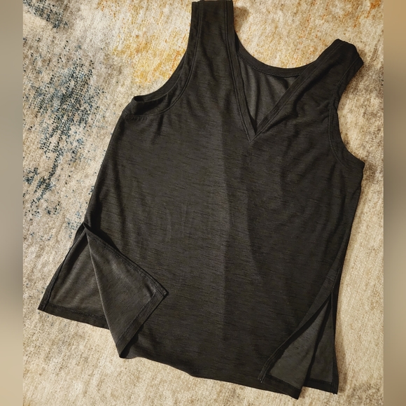 Bundle of 5 Cotton Tanks - Picture 5 of 16